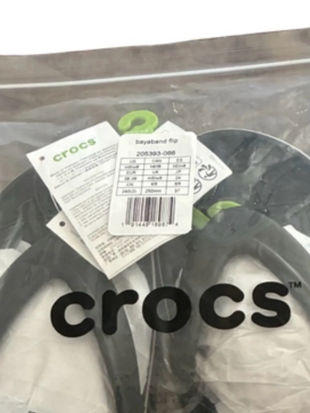 Crocs Bayaband Flip Flop Sandals -
Black & White | Size 8 NWT - Picture 10 of 11